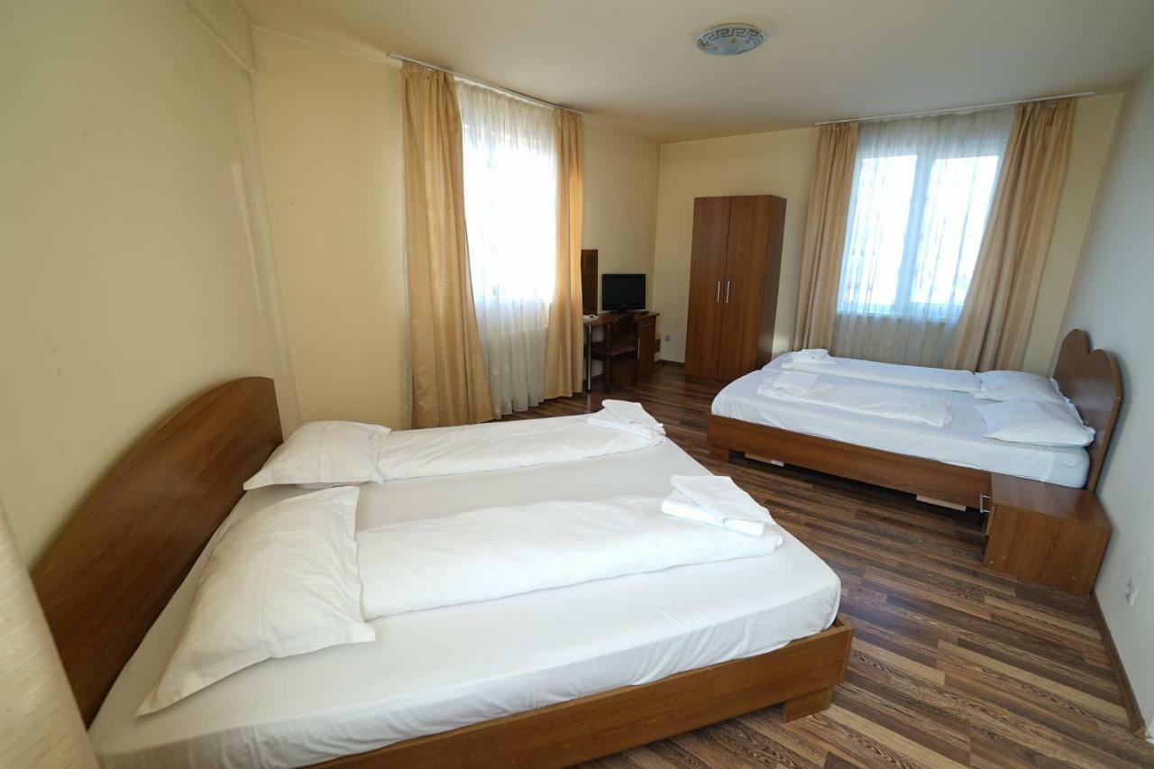 Pensiunea Flamingo Sibiu Exterior photo