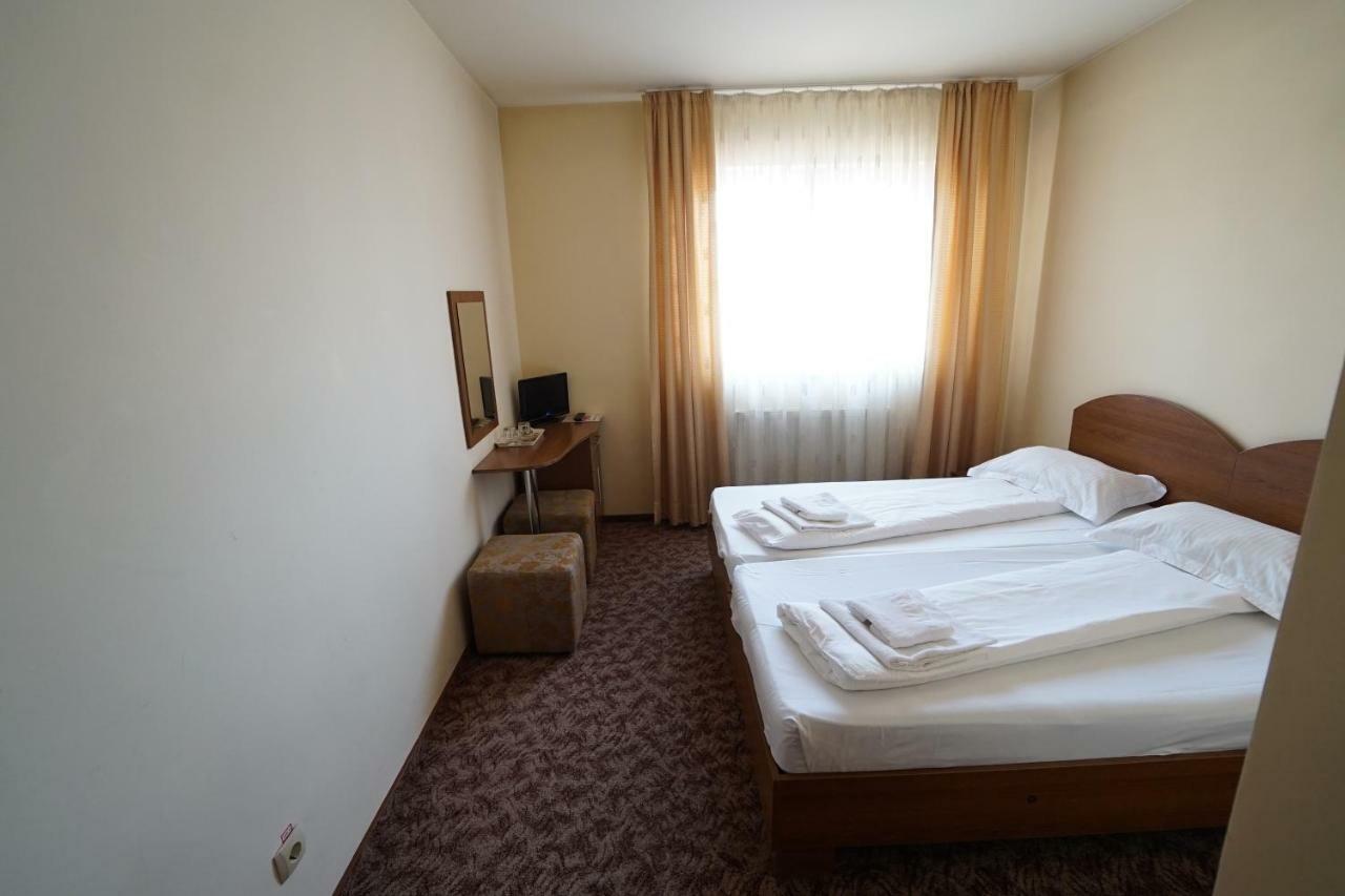 Pensiunea Flamingo Sibiu Exterior photo